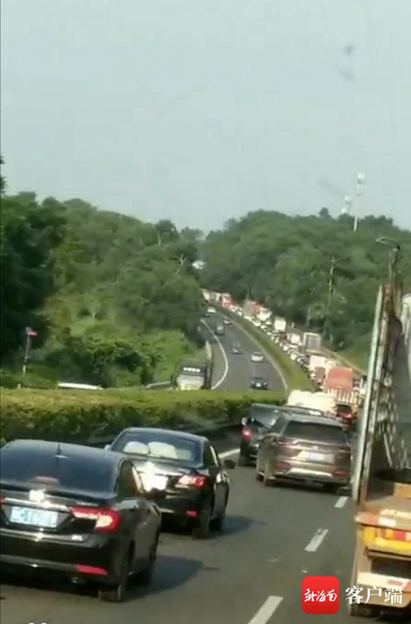 海南儋州發(fā)生最新交通事故,車輛相撞引發(fā)關(guān)注