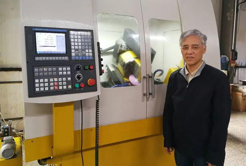 最新式機(jī)器人,科技巔峰之作,生活變革的先鋒