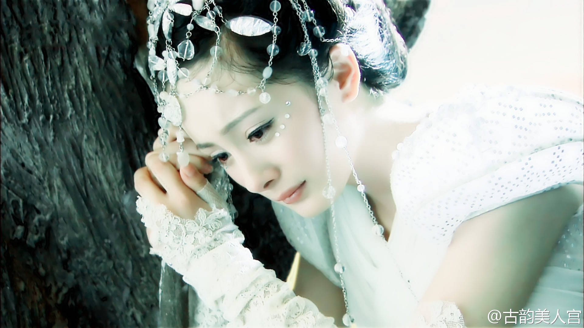 楊冪在電視劇仙劍奇?zhèn)b傳三中的夕瑤角色,暖心記憶回顧